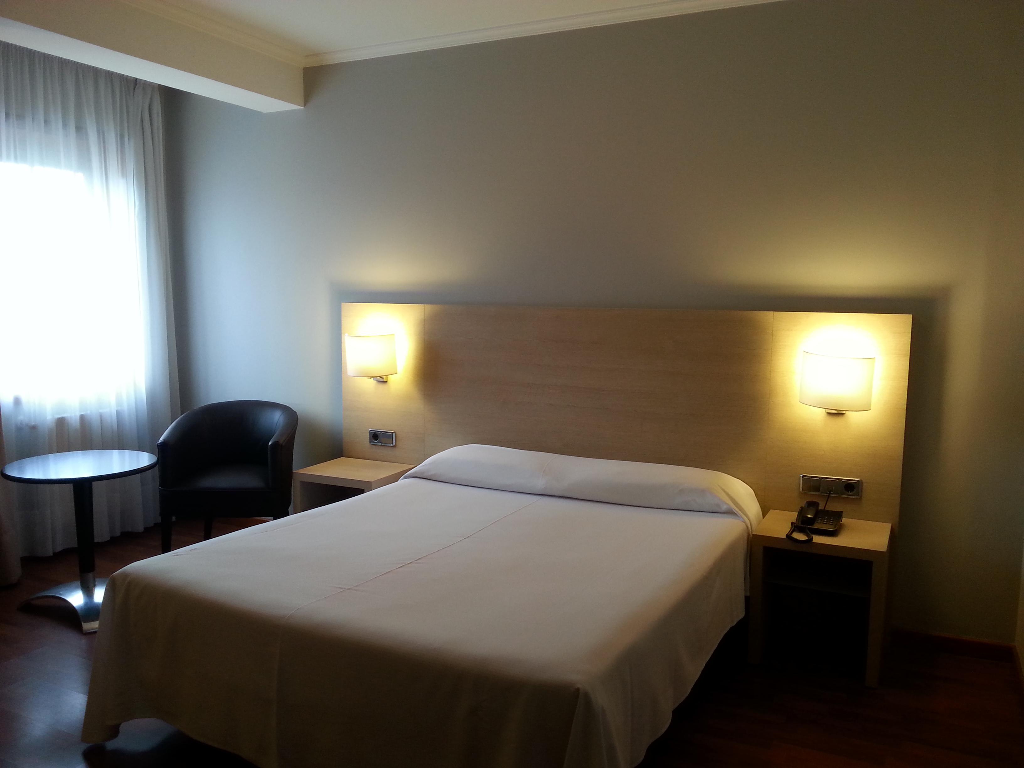Hotel Valencia Ferrol Bagian luar foto