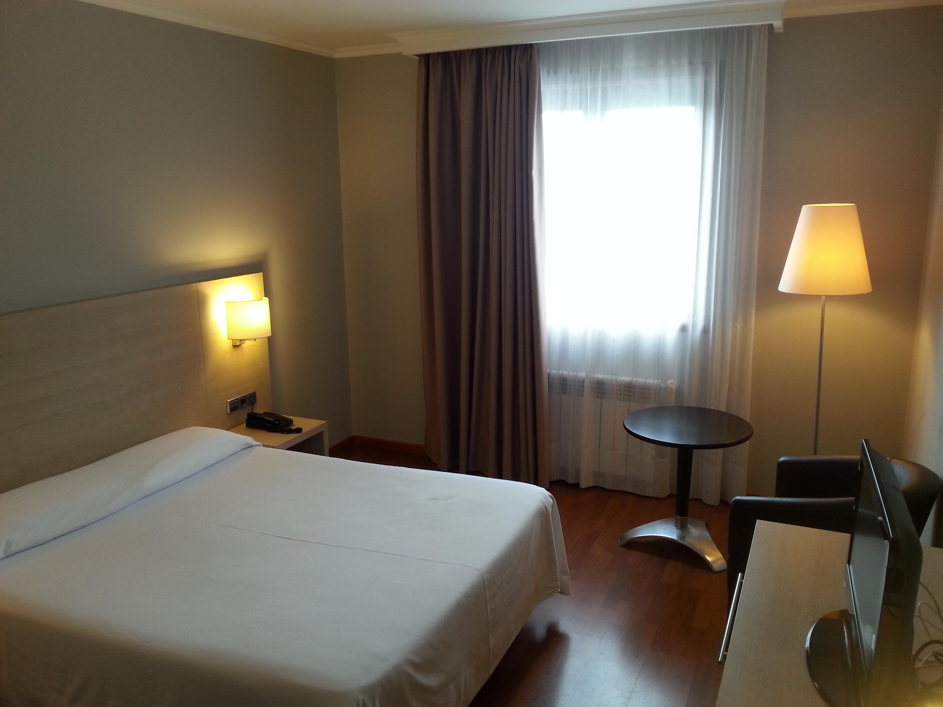 Hotel Valencia Ferrol Bagian luar foto