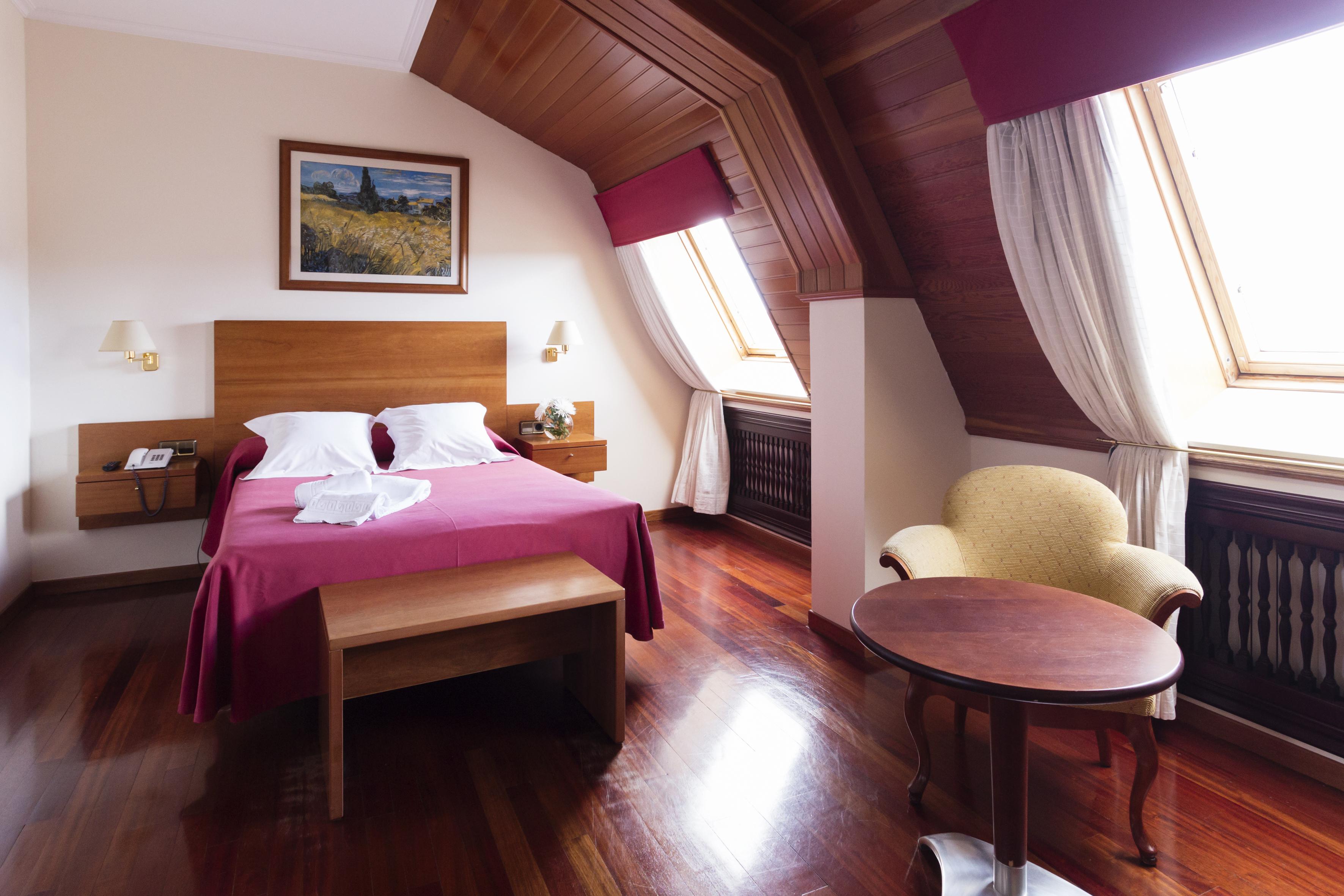 Hotel Valencia Ferrol Bagian luar foto