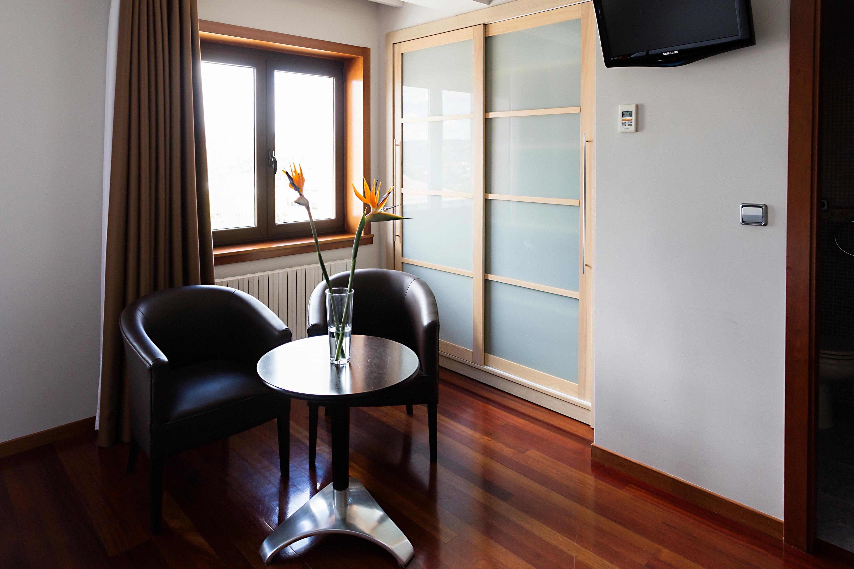 Hotel Valencia Ferrol Bagian luar foto
