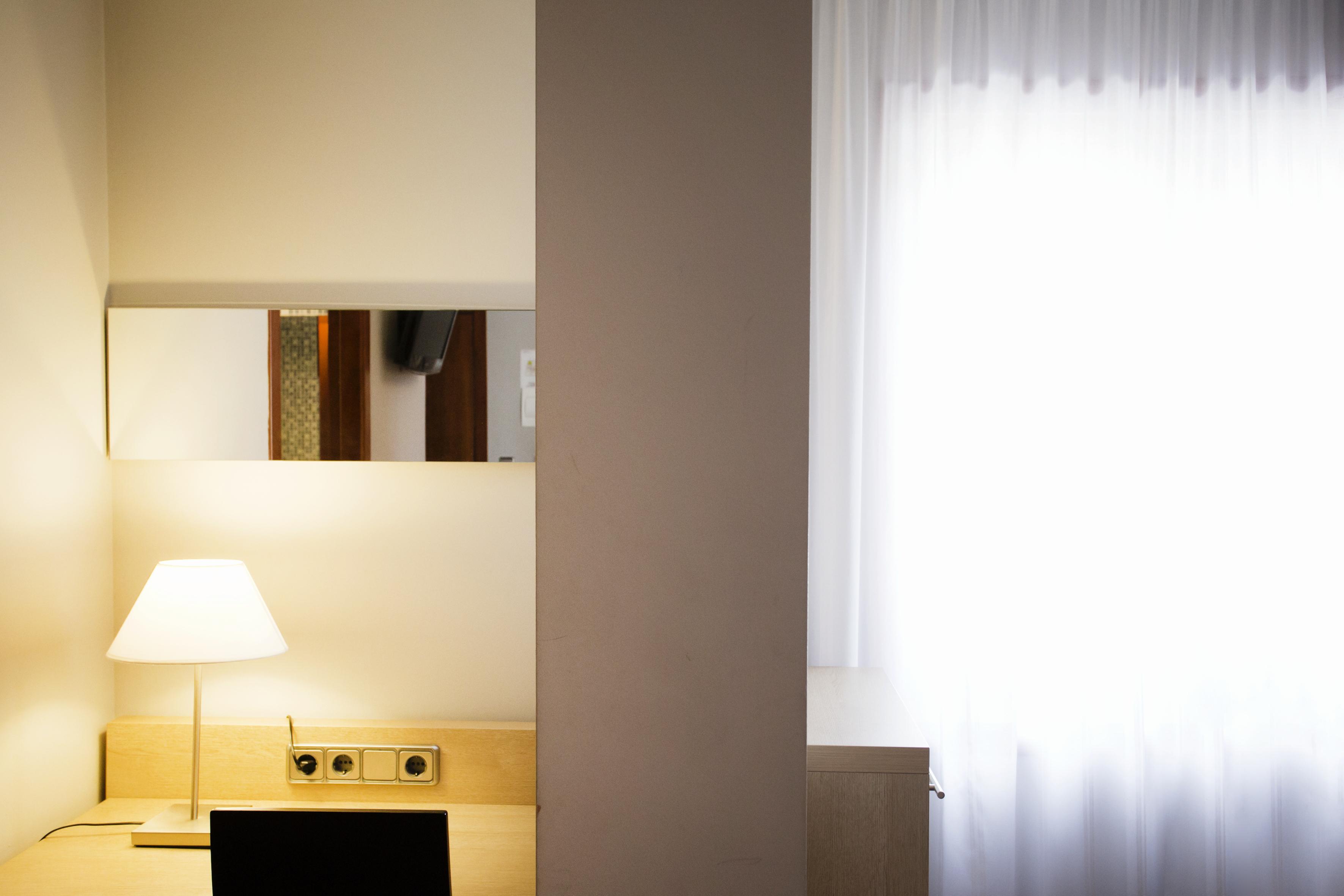 Hotel Valencia Ferrol Bagian luar foto