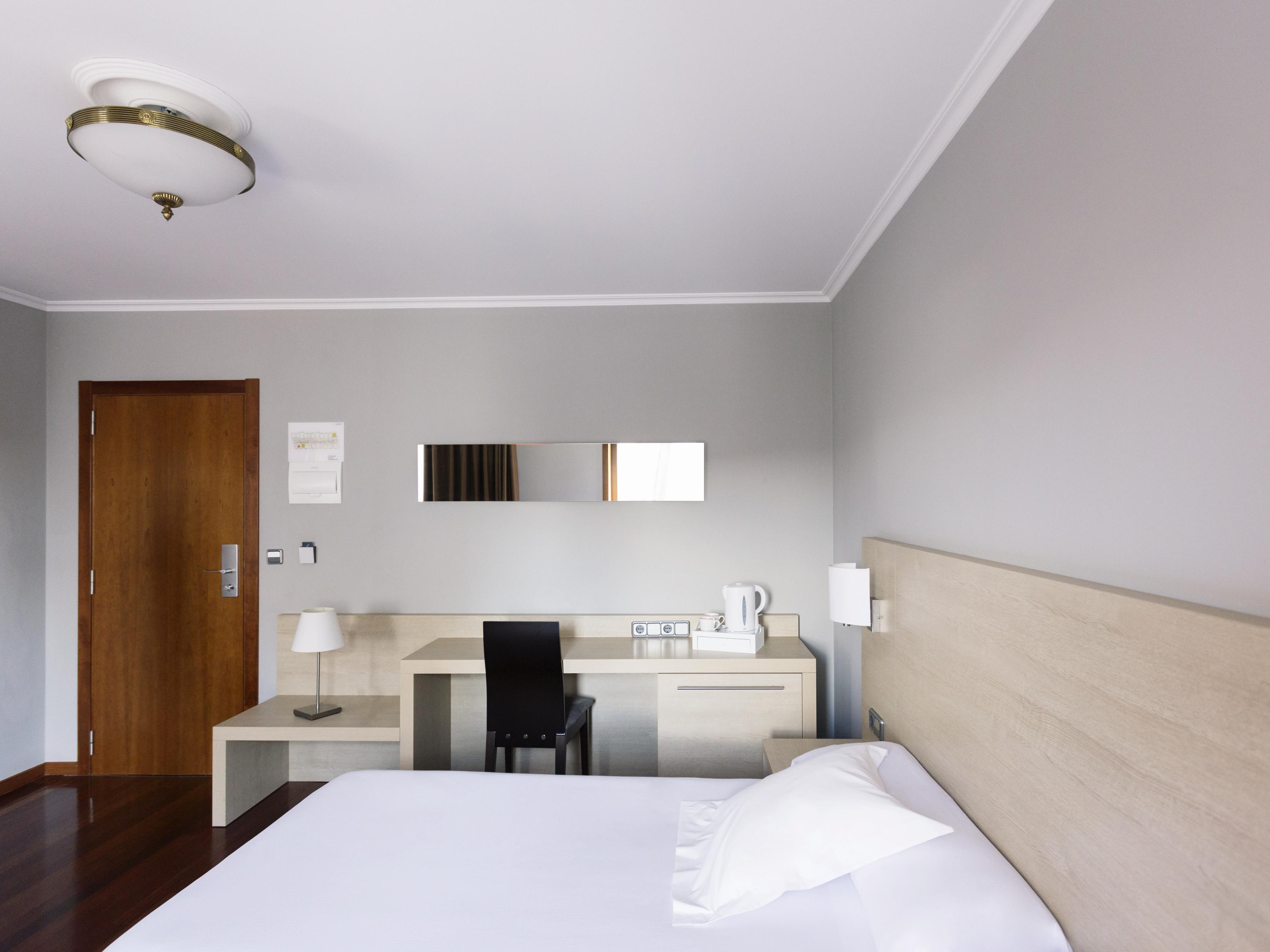 Hotel Valencia Ferrol Bagian luar foto