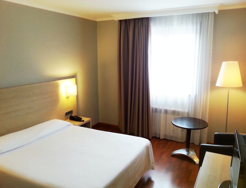 Hotel Valencia Ferrol Bagian luar foto
