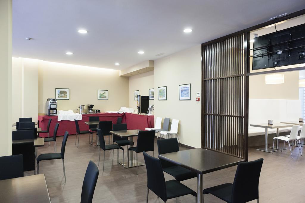 Hotel Valencia Ferrol Bagian luar foto