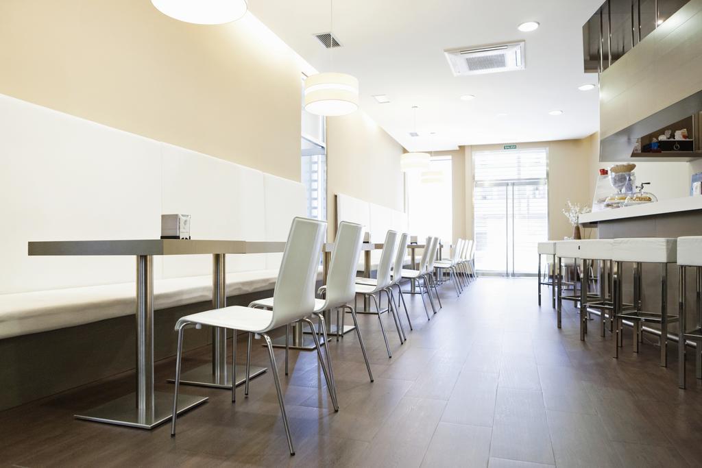Hotel Valencia Ferrol Bagian luar foto